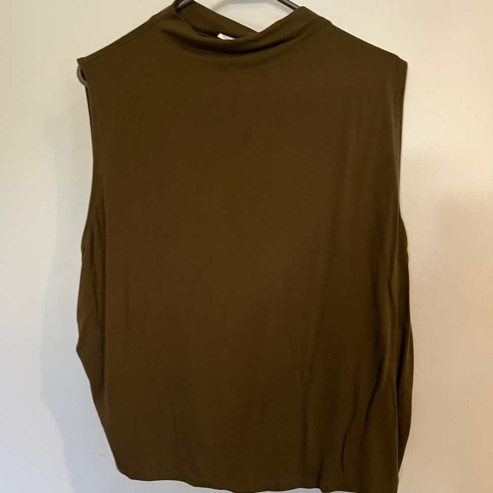 Old Navy Olive Sleeveless Ruched Sides Faux turtleneck Soft and Stretchy